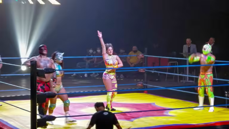 Luchadoras tillsammans med Luchadores, sida vid sida. Bild: Henric Carlsson / Mexikanskt.se