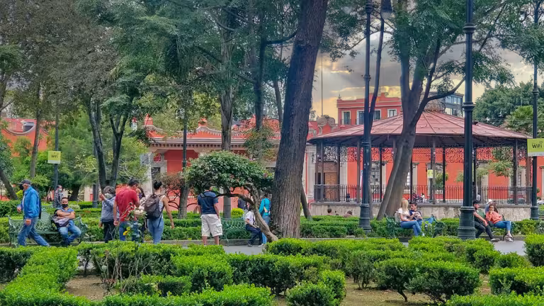 Jackor och långbyx eller t-shirt och shorts? Båda på samma dag!